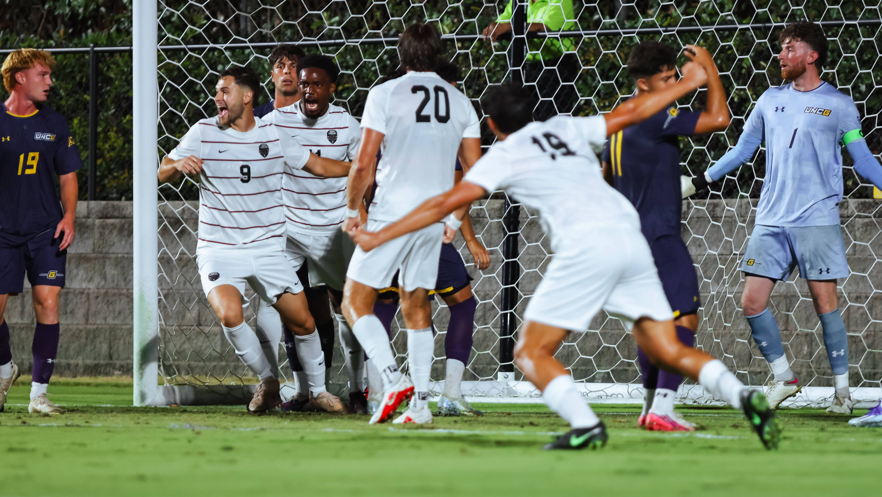 No. 6 Men’s Soccer Continues Winning Streak, Downs Spartans
