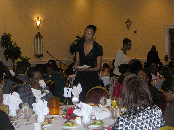 Dawn Staley honors local grandparents with breakfast - ABC Columbia