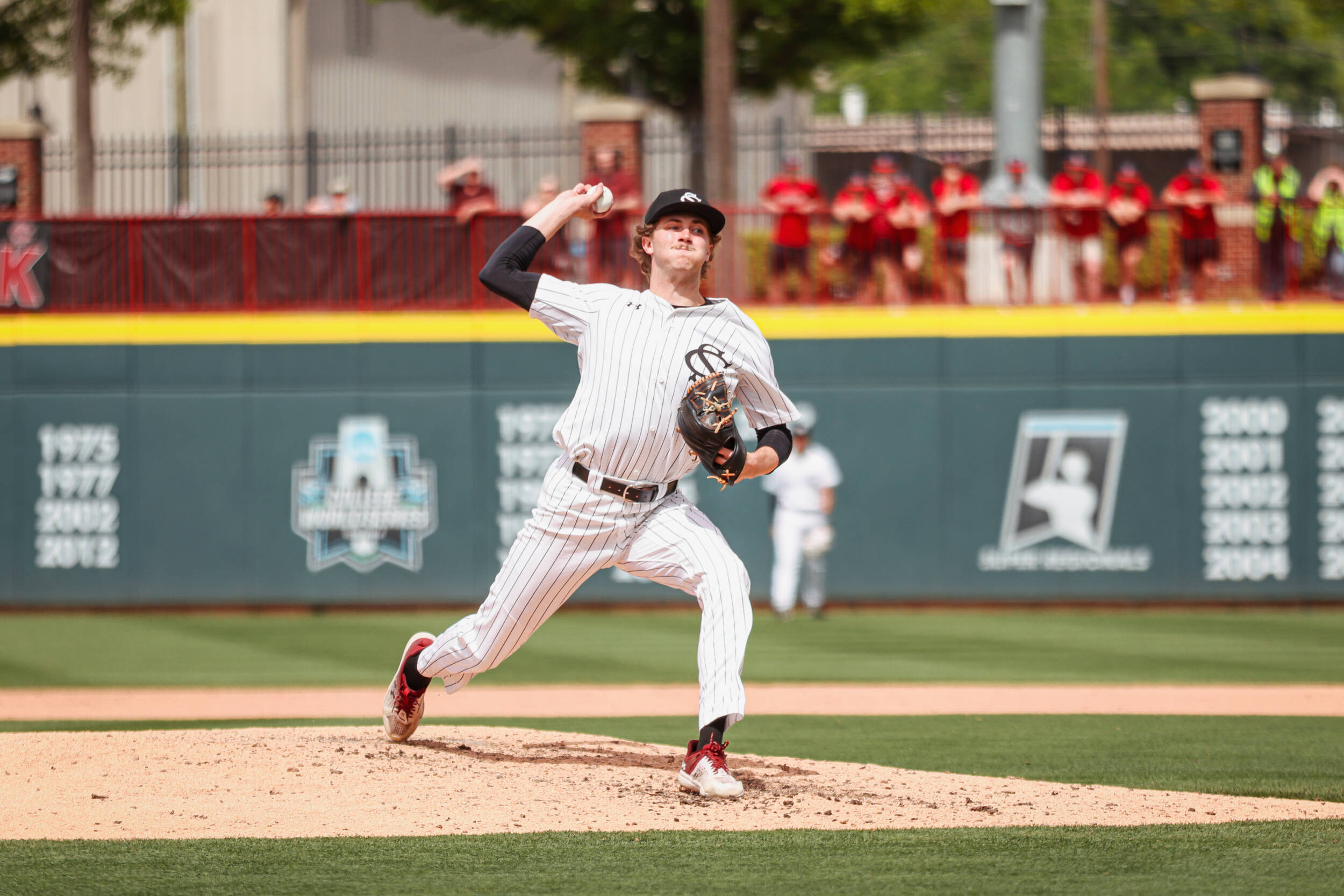 Baseball Falls in Extras to Mississippi State