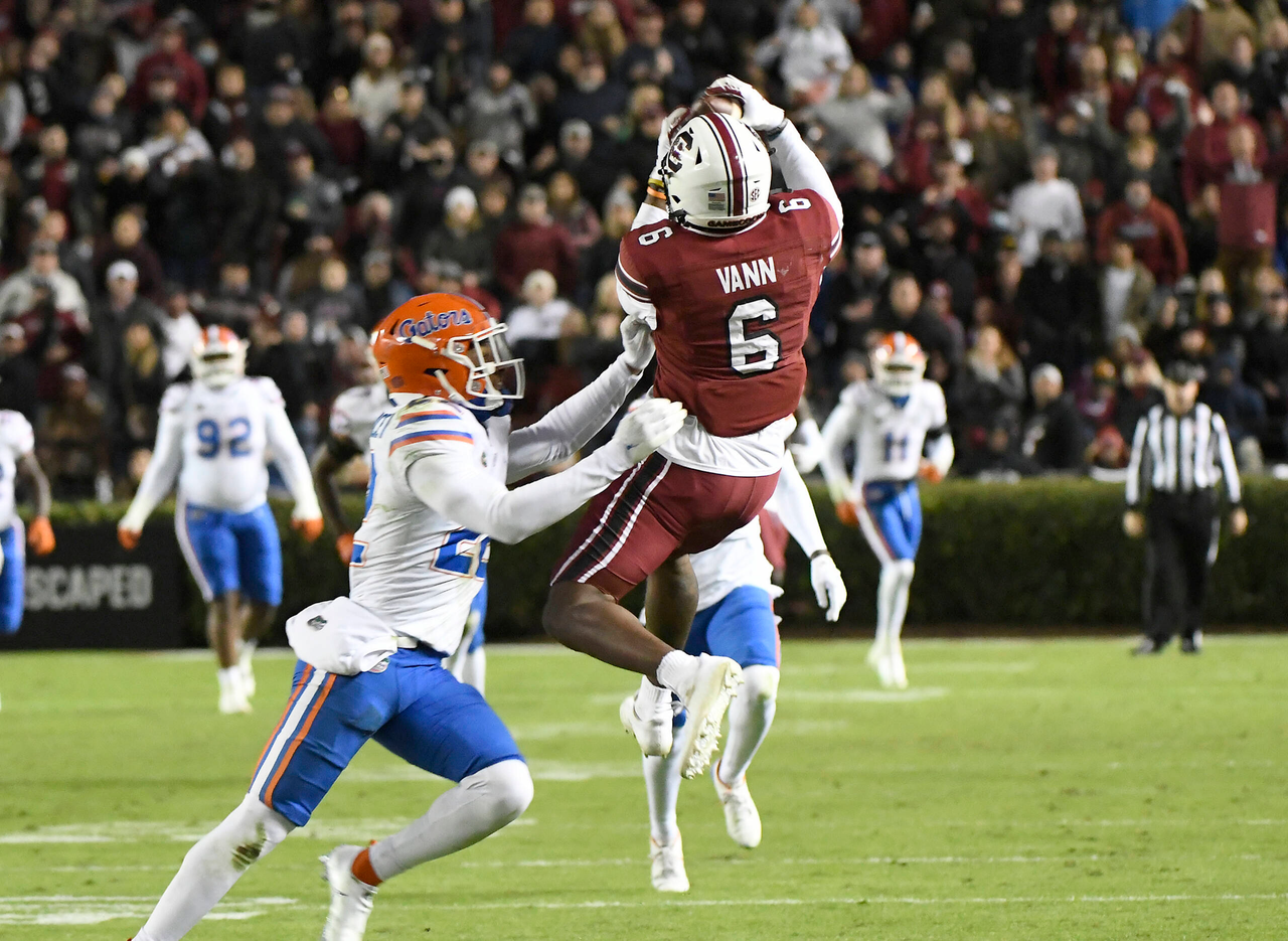 Football vs. Florida (Nov. 6, 2021)