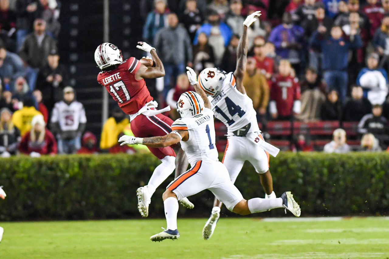 Football vs. Auburn (Nov. 20, 2021)