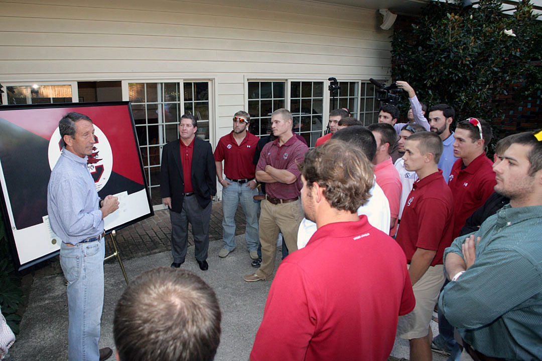 Baseball Team Visits Governor's Mansion