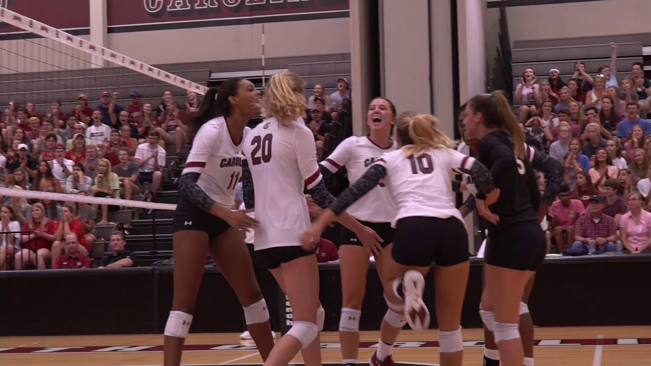 HIGHLIGHTS: Volleyball Defeats Mercer, 3-0