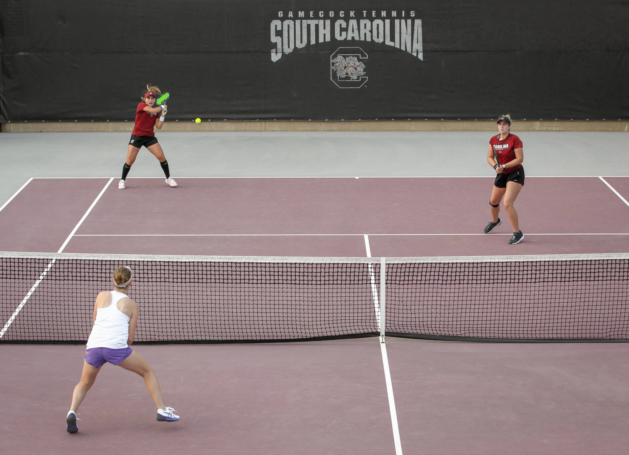 Gamecocks Take Doubles Point in Loss at Tennessee