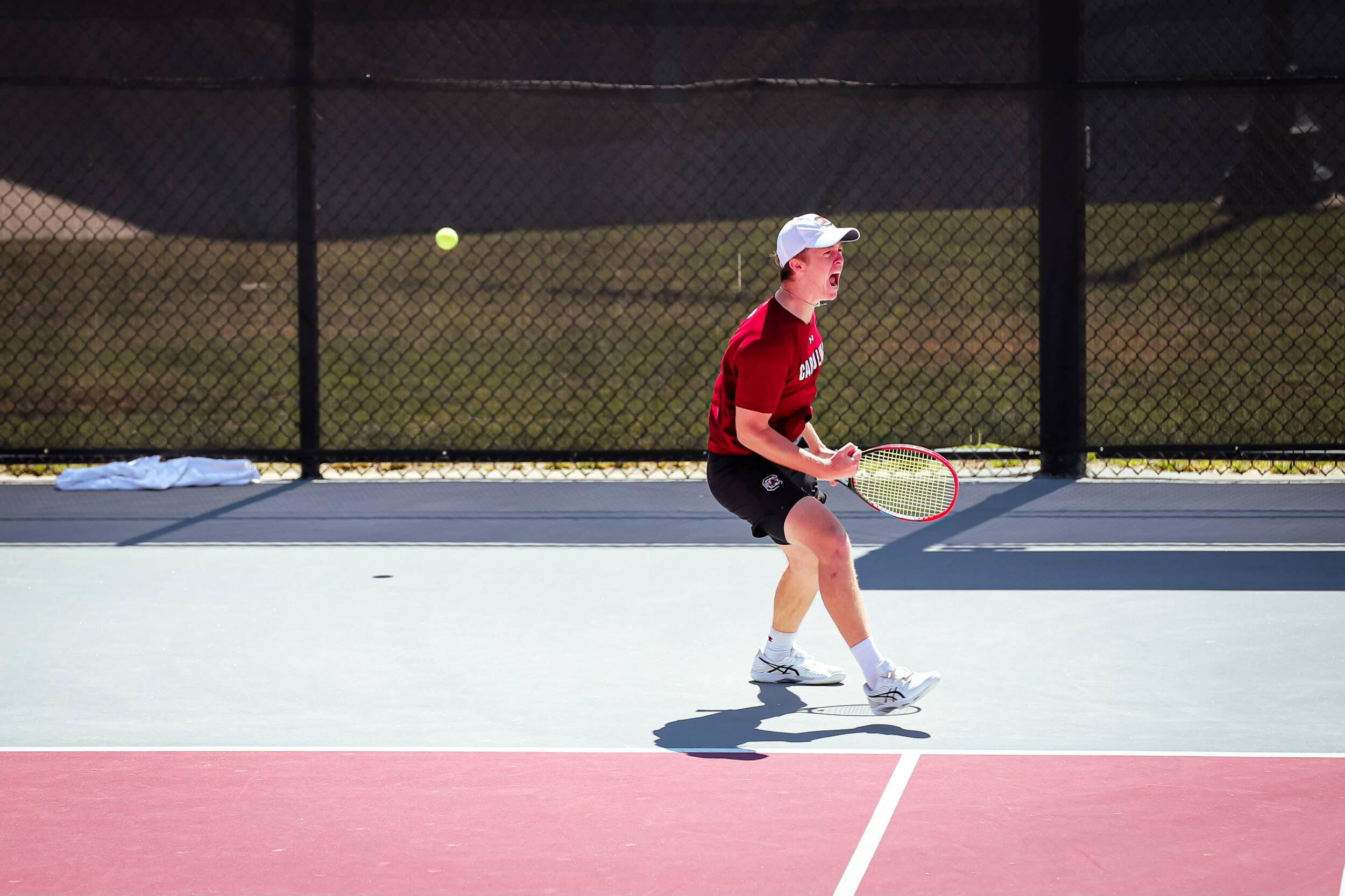 Men’s Tennis Claims Pair of Sunday Victories