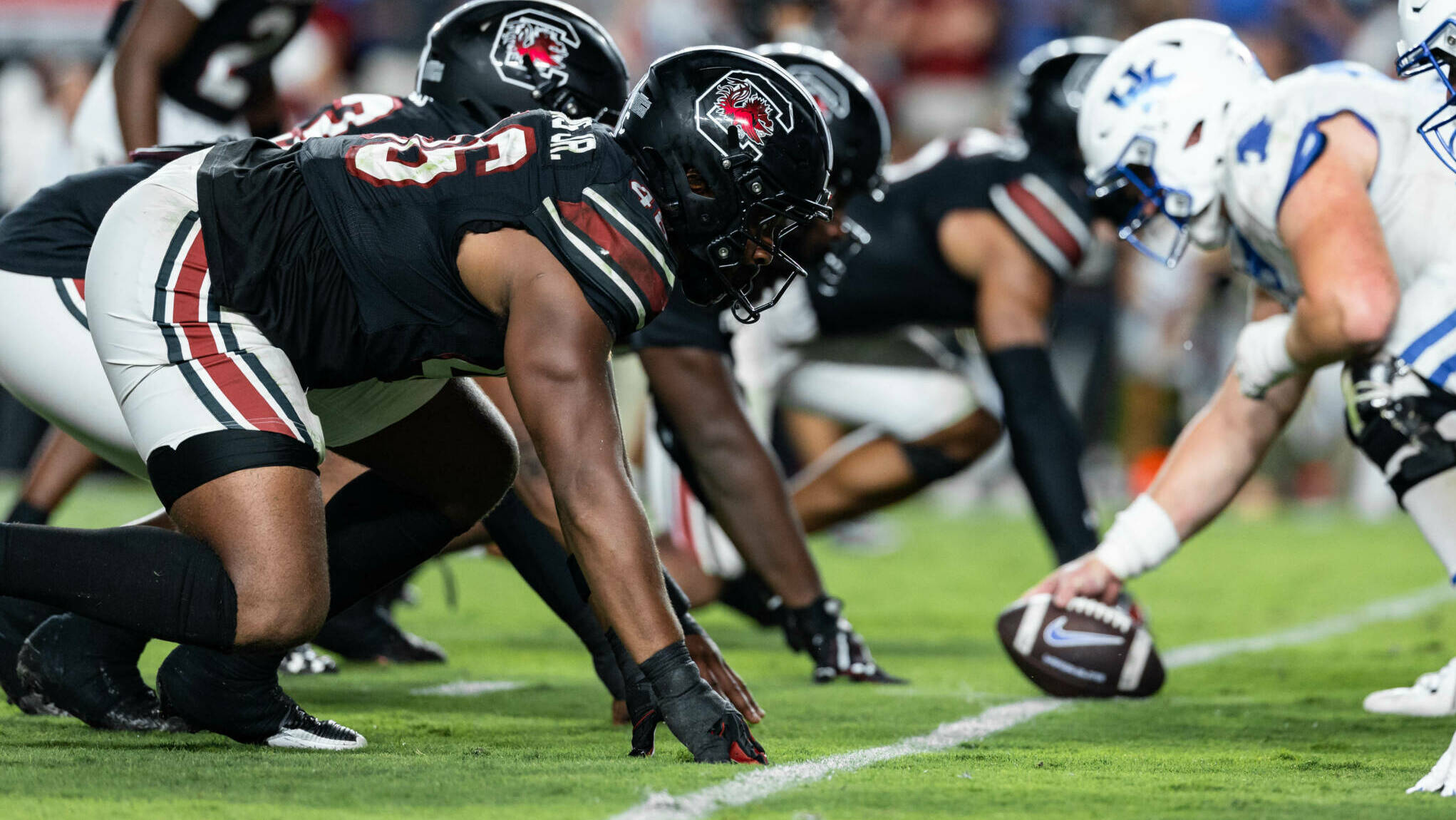 Bryan Thomas Jr. Earns Co-Defensive Lineman of the Week Honors 