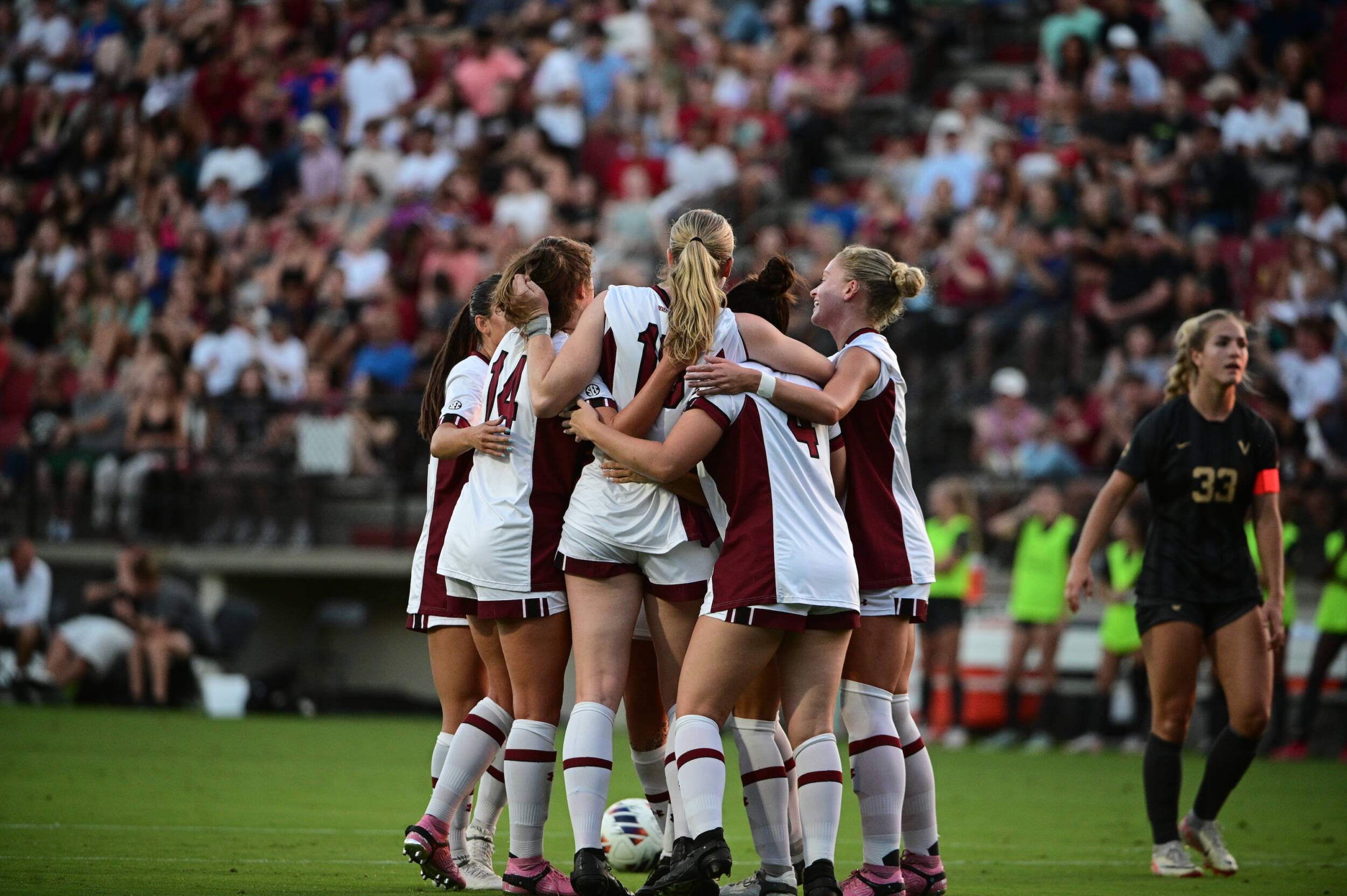 No. 7 Ranked Women's Soccer Heads to First SEC Road Trip