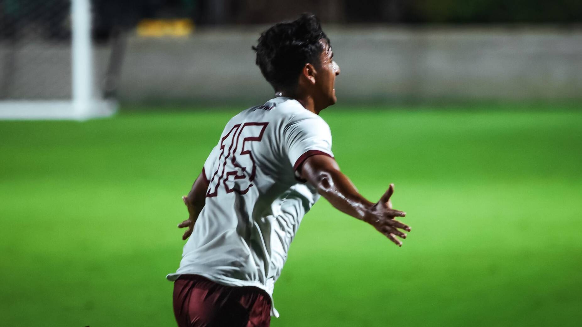 Velazquez-Lopez Goal Leads Gamecocks Past Royals