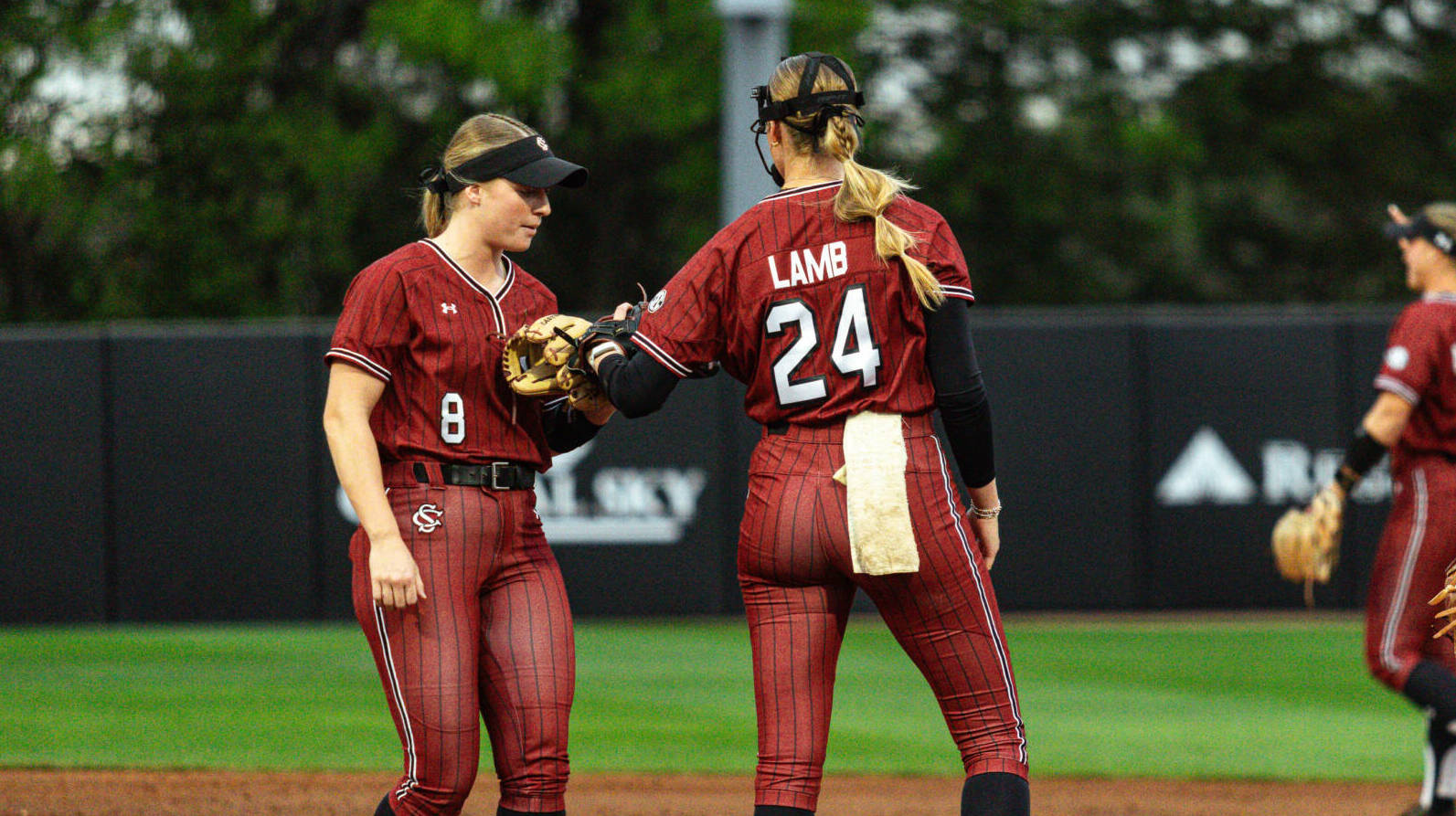 No. 25 Softball Continues Road Trip at No. 7 Tennessee Thursday
