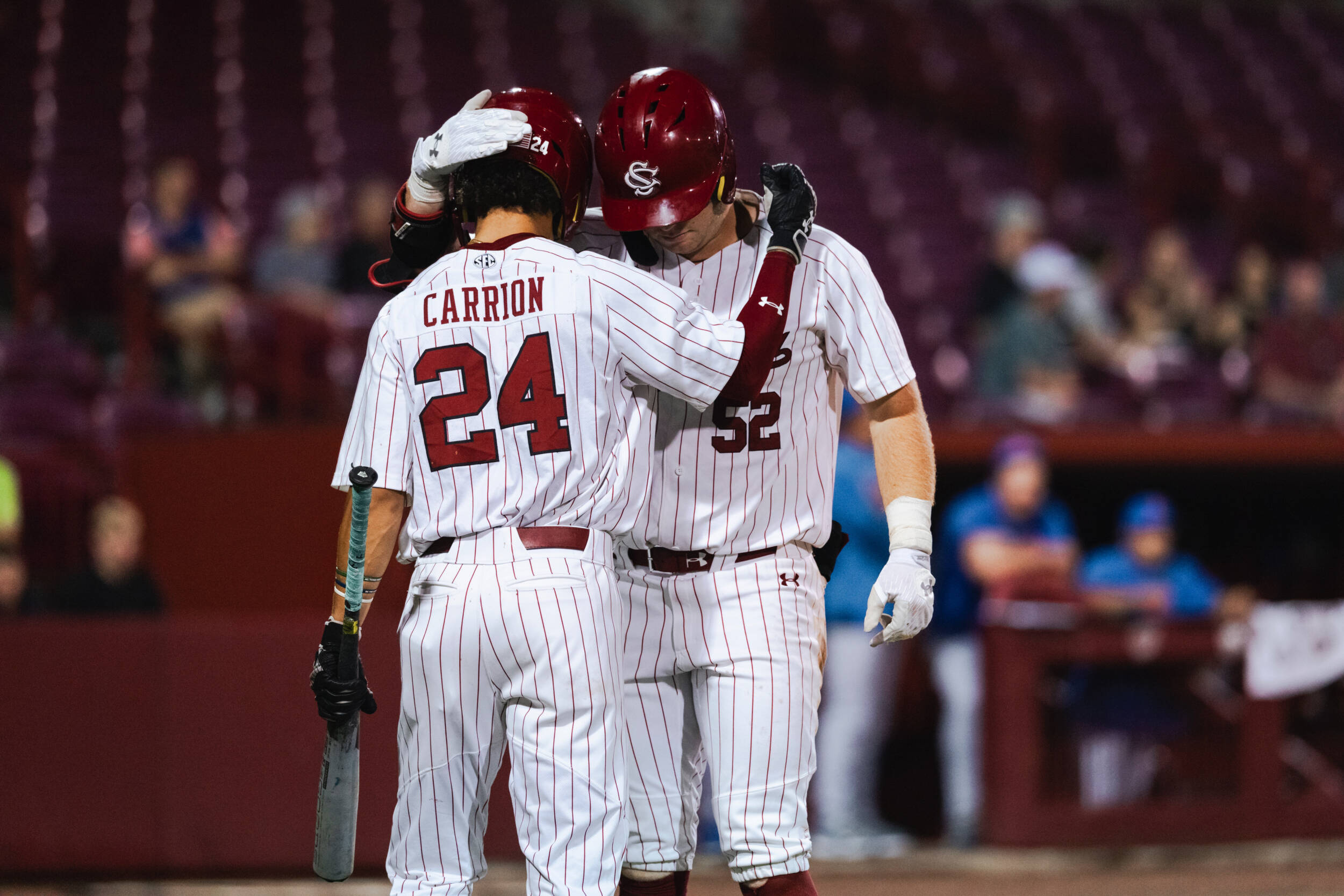 Baseball Falls to Florida to Open Series