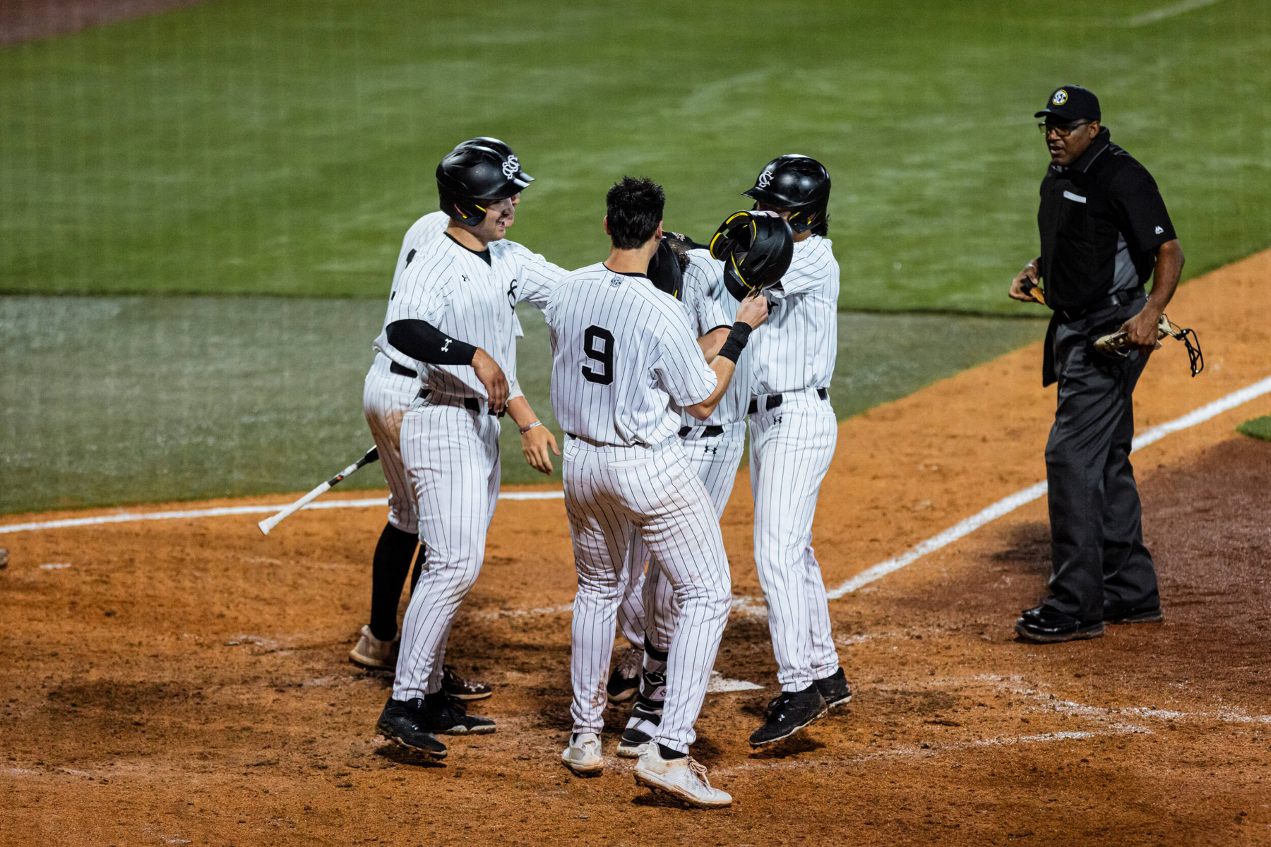 Baseball Completes Sweep of Princeton with Sunday Night Win