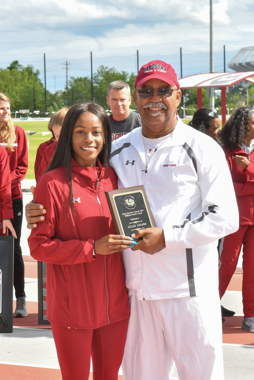 Aliyah Abrams is given the Deronda Powell Award at the 2019 USC Outdoor Open | Photo by Wes Wilson | April 20, 2019