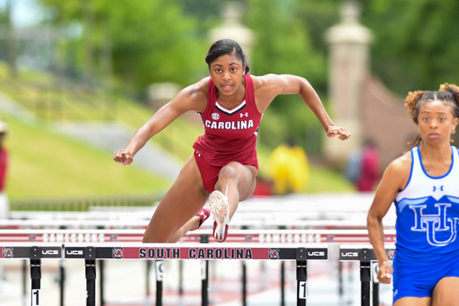 Jordan Fields in action at the 2019 USC Outdoor Open | Photo by Wes Wilson | April 20, 2019