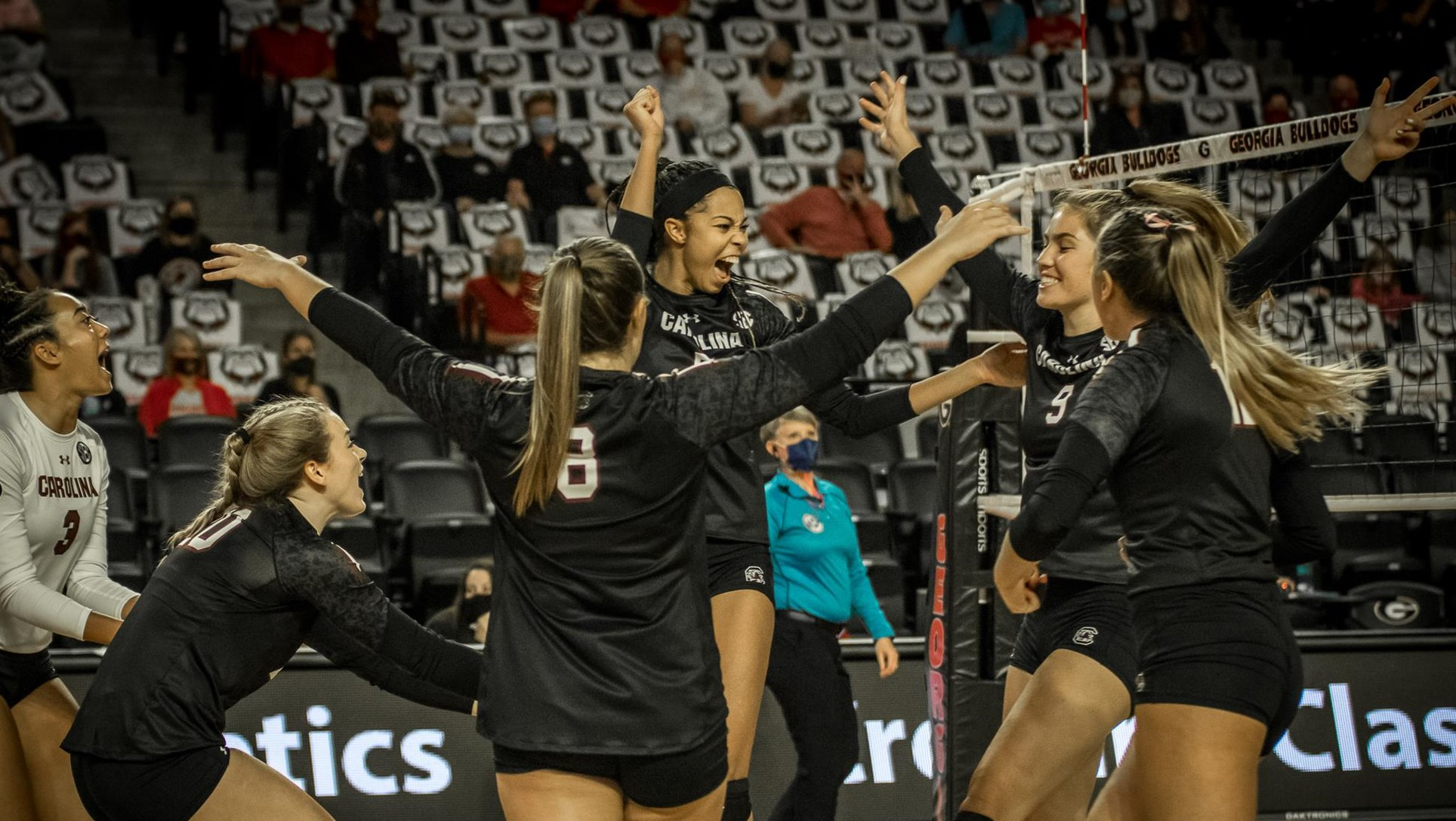 Volleyball Prepares for Weekend Road Battle With Tennessee
