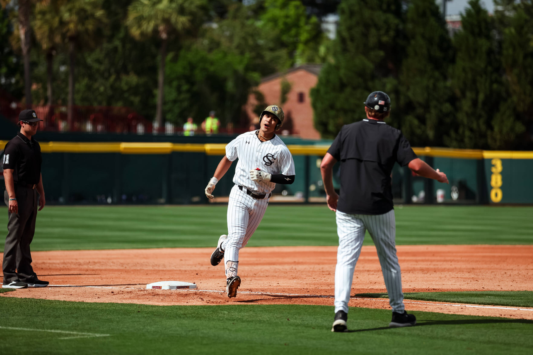 Baseball Falls to Kentucky to Close Out Series