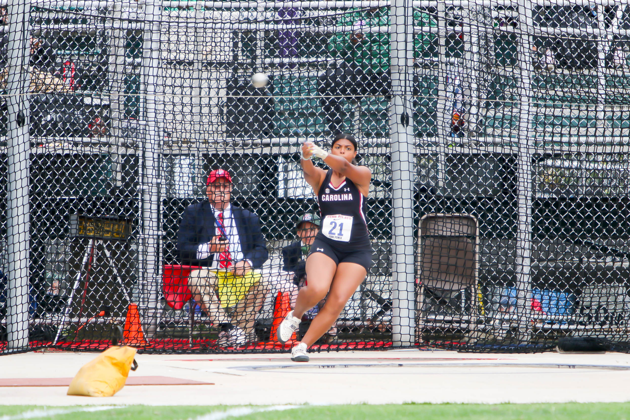 Amanda Murphy in action at the 125th Penn Relays | Photo by Charles Revelle | April 25, 2019