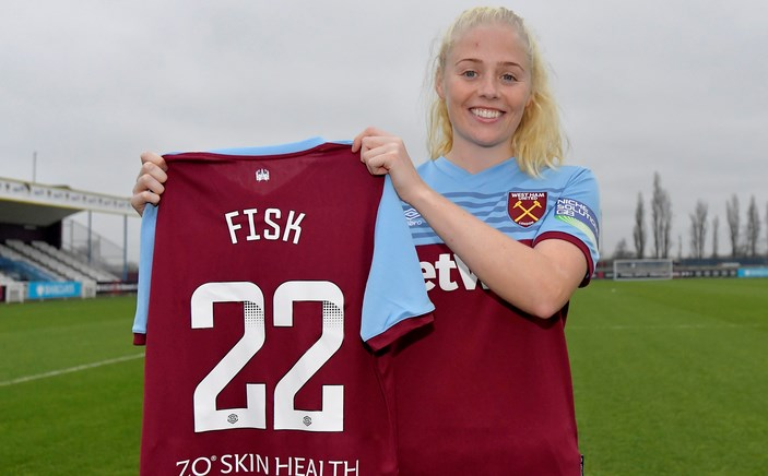 Fisk Signs Pro Deal with West Ham United