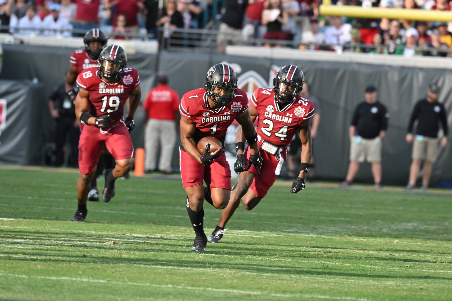 Football Falls to Notre Dame in the 2022 TaxSlayer Gator Bowl