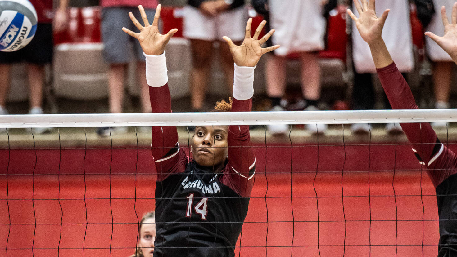 Gamecocks Fall in Five Sets at Ole Miss