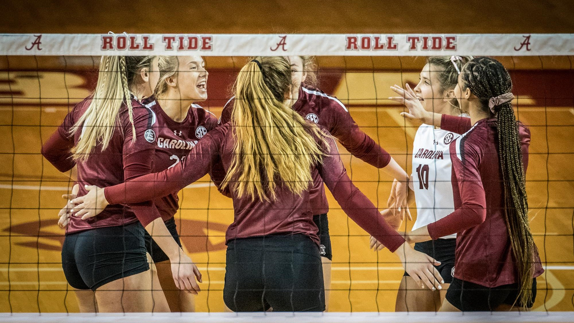 Volleyball Opens Road Weekend With Win at Alabama