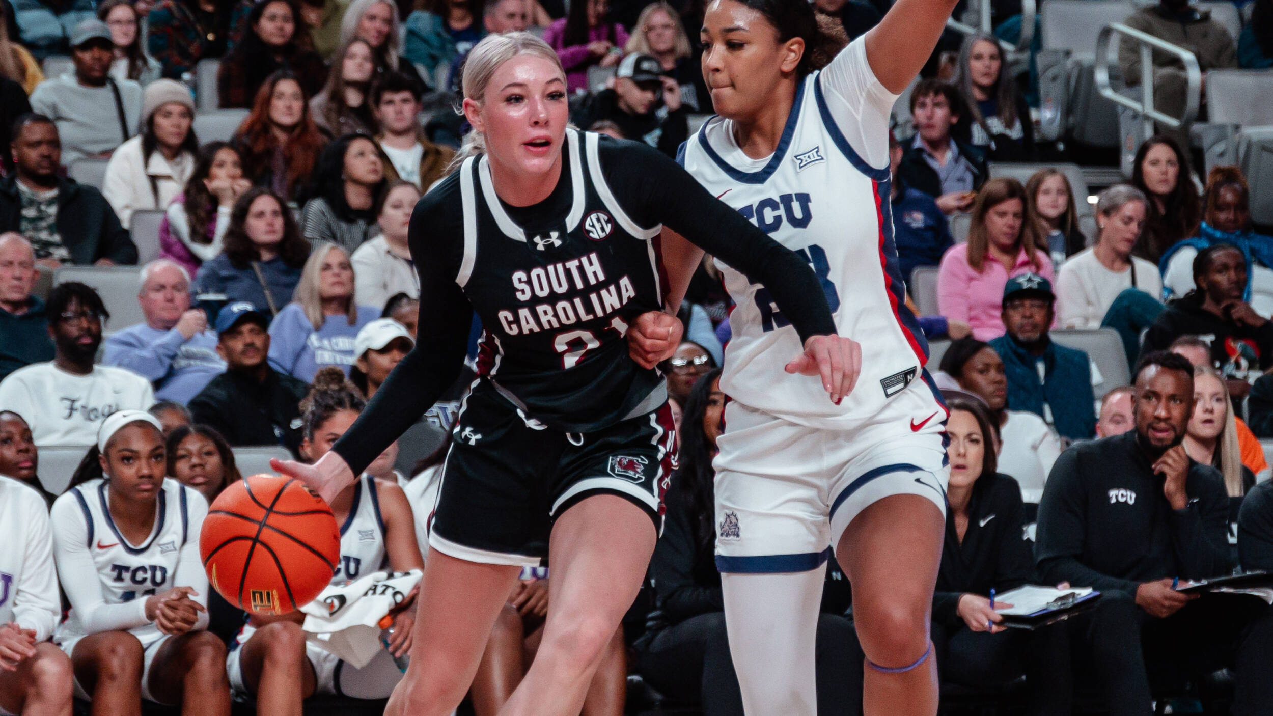 Another Top-5 Battle for Women's Hoops Sunday