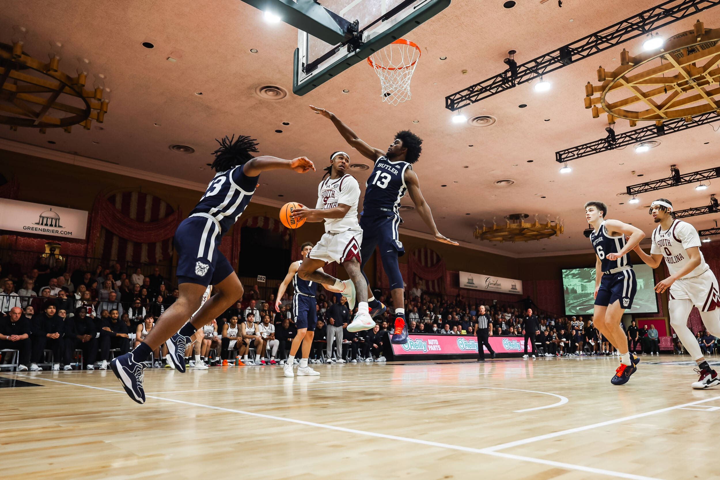 Gamecocks Fall to Butler, 79-72, in Opening Game of Skechers Greenbrier Tip-Off