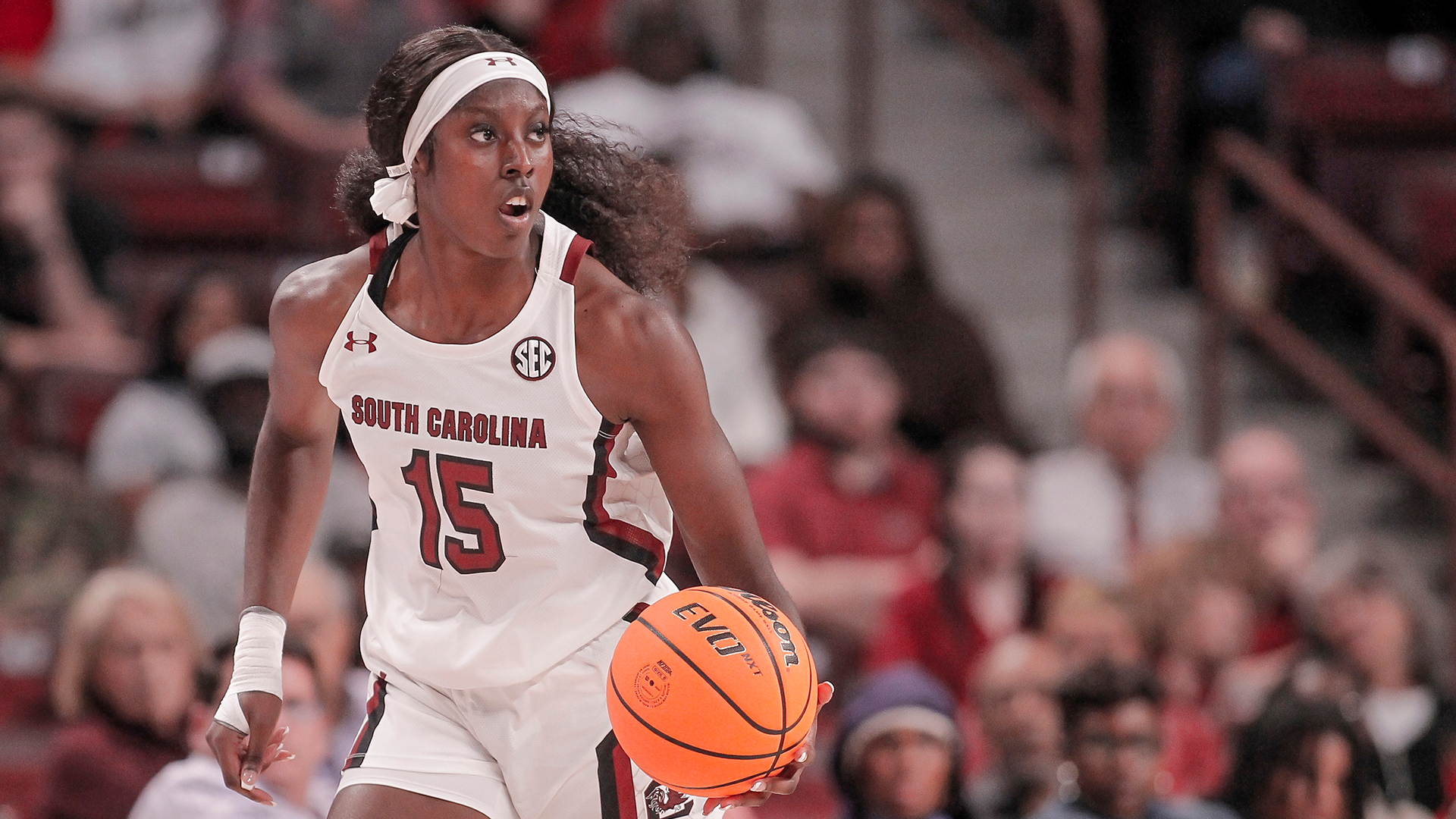 Laeticia Amihere to Play for Canada in 2024 Paris Olympics