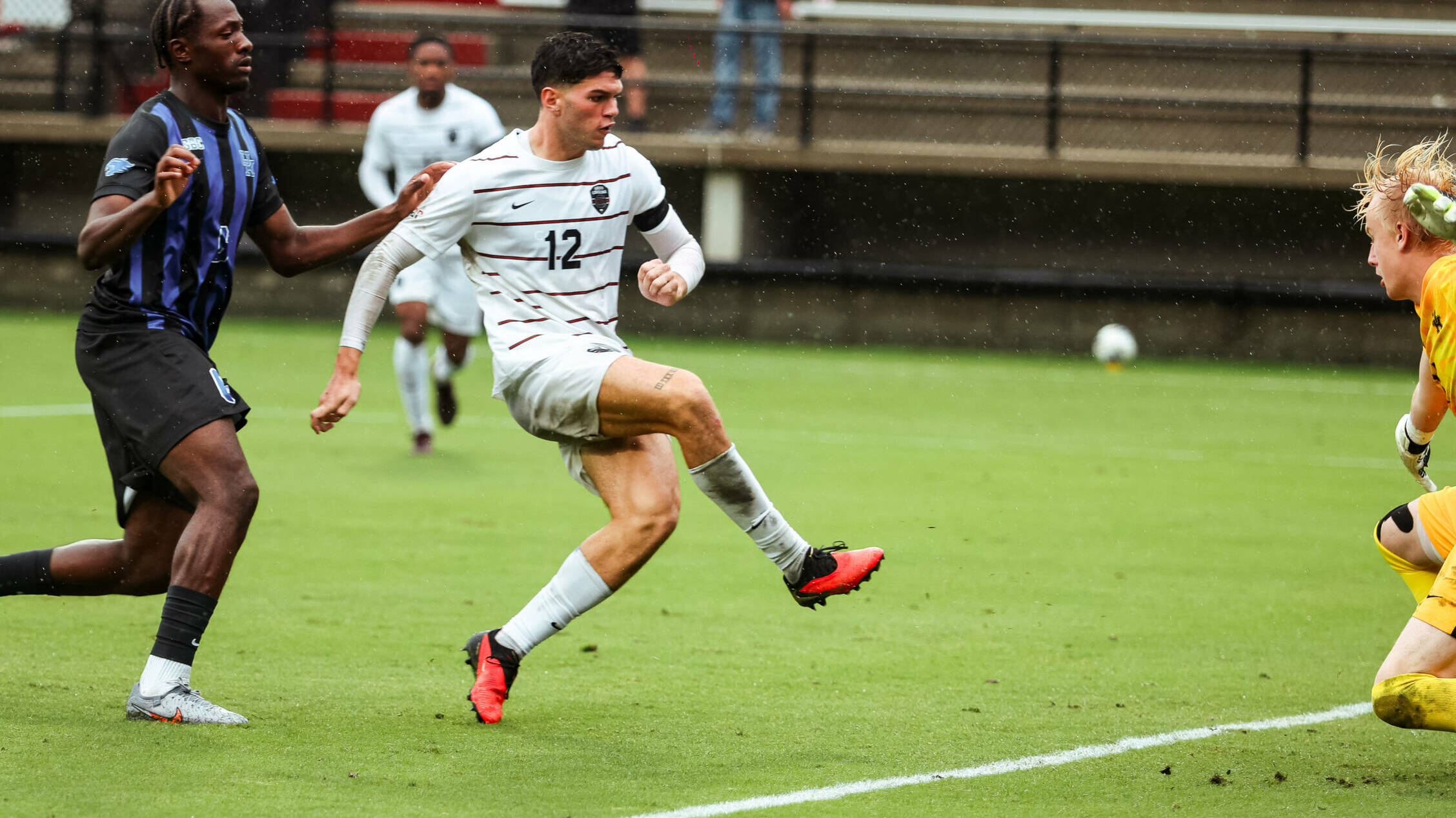 No. 9 Men’s Soccer Downs Kentucky on Ortiz's Goal