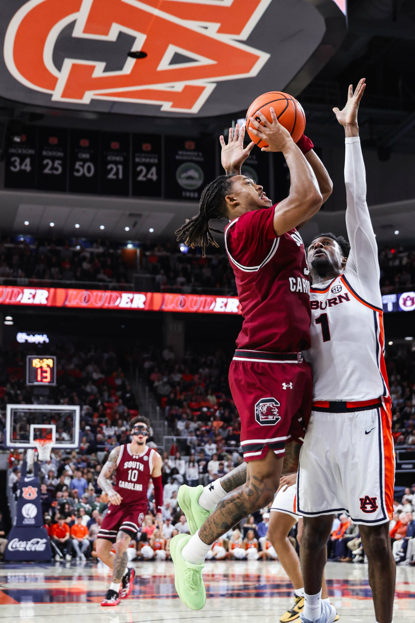 Gamecocks Late Rally Comes Up Shy at Auburn