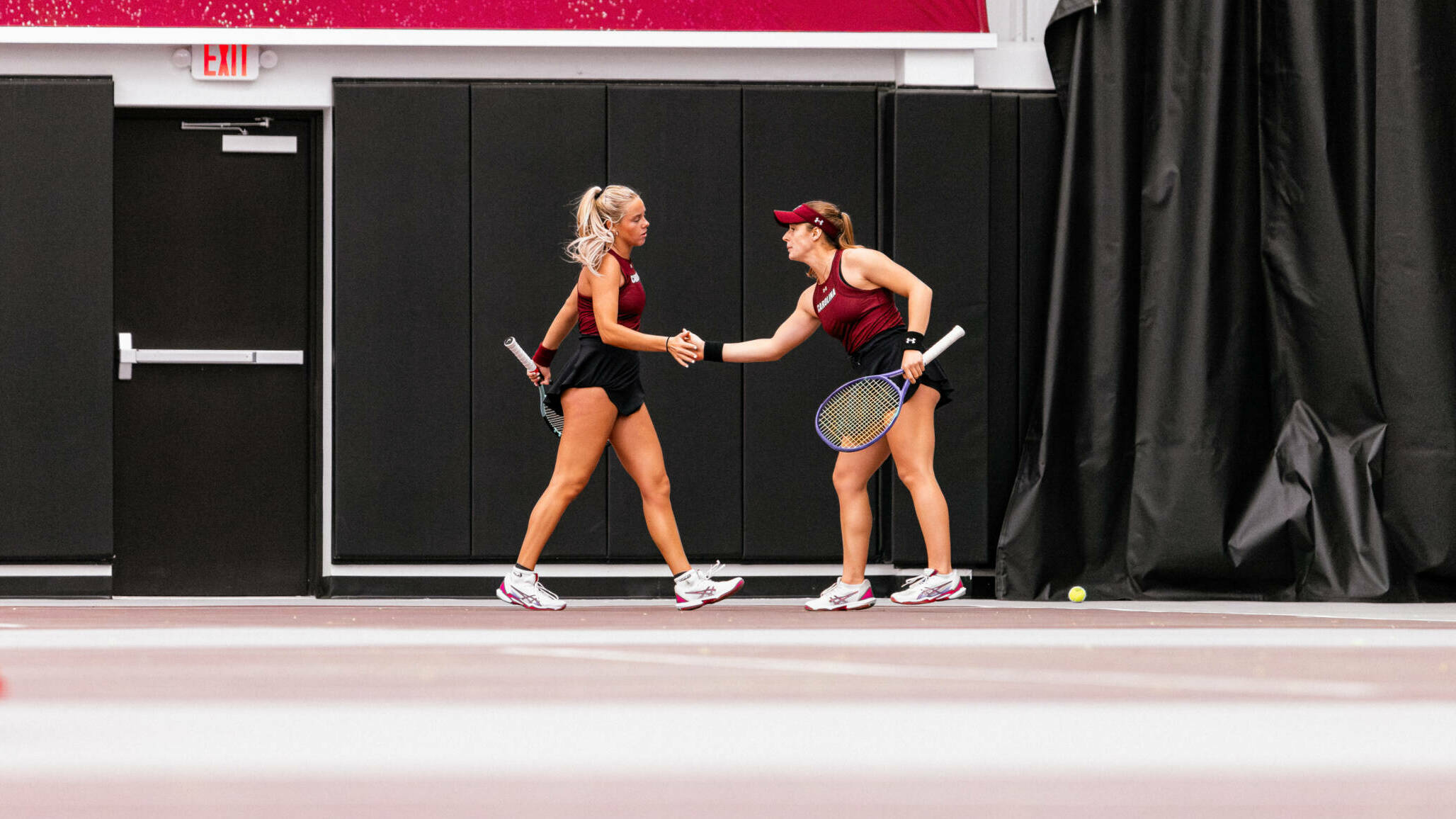 Gamecocks Defeat Hurricanes in Opening Match of ITA Kickoff