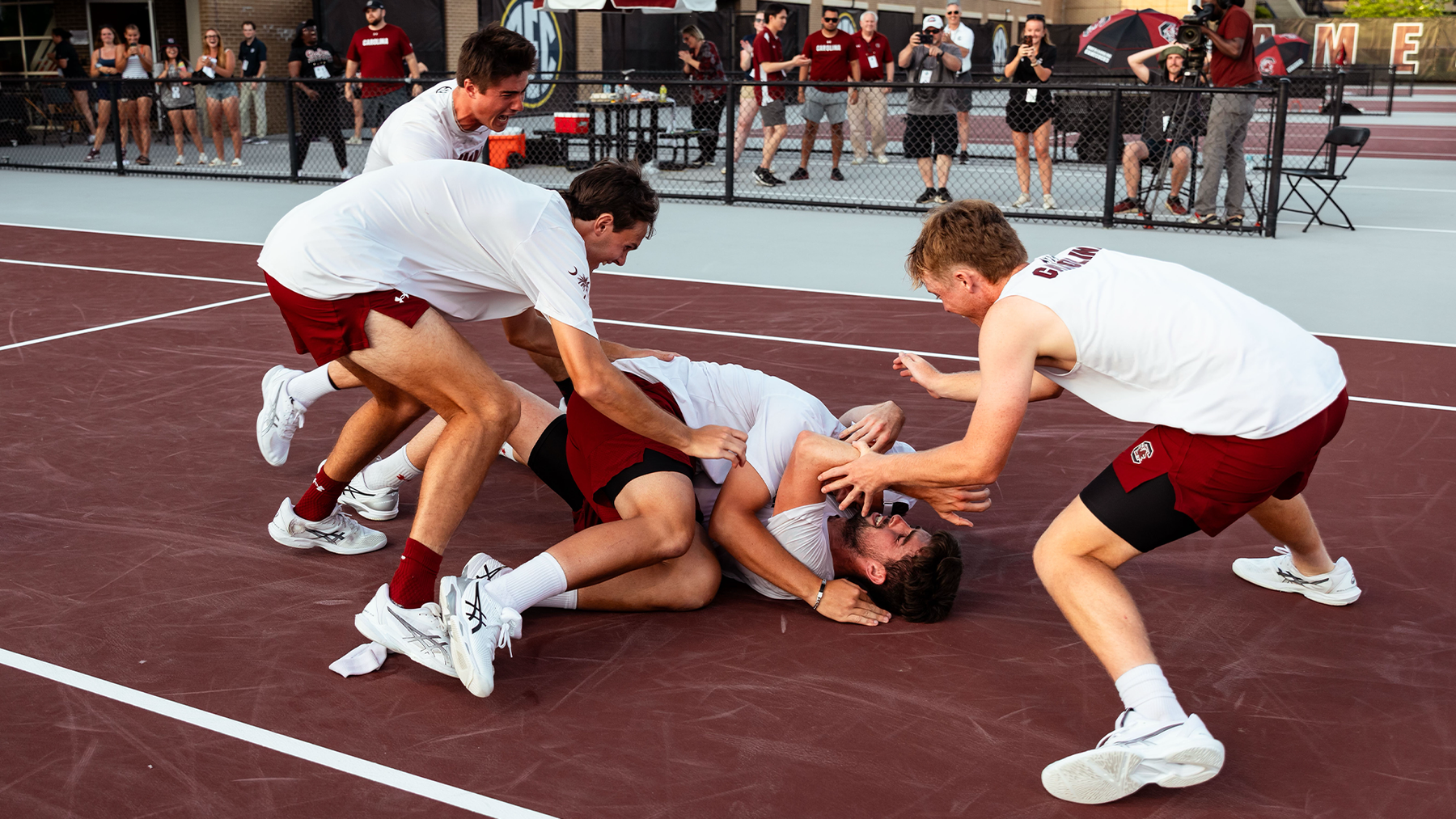 Thomson Leads Gamecocks to SEC Championship