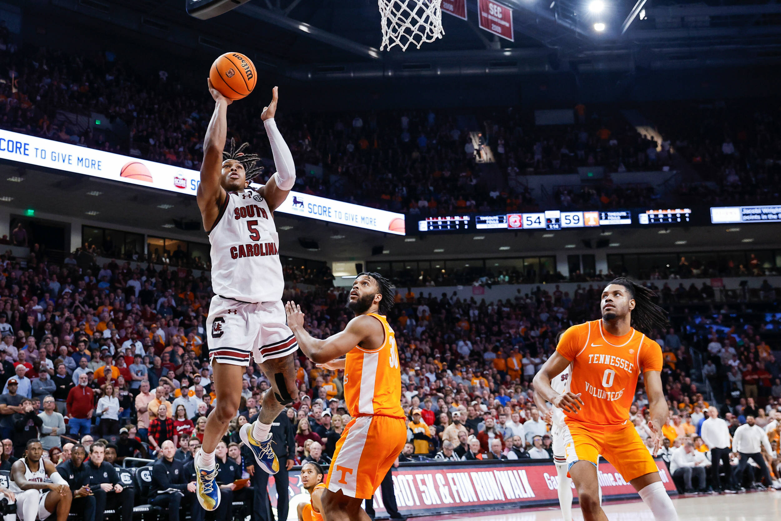 No. 17/16 Gamecocks Fall to No. 4/4 Vols, 66-59, in home finale