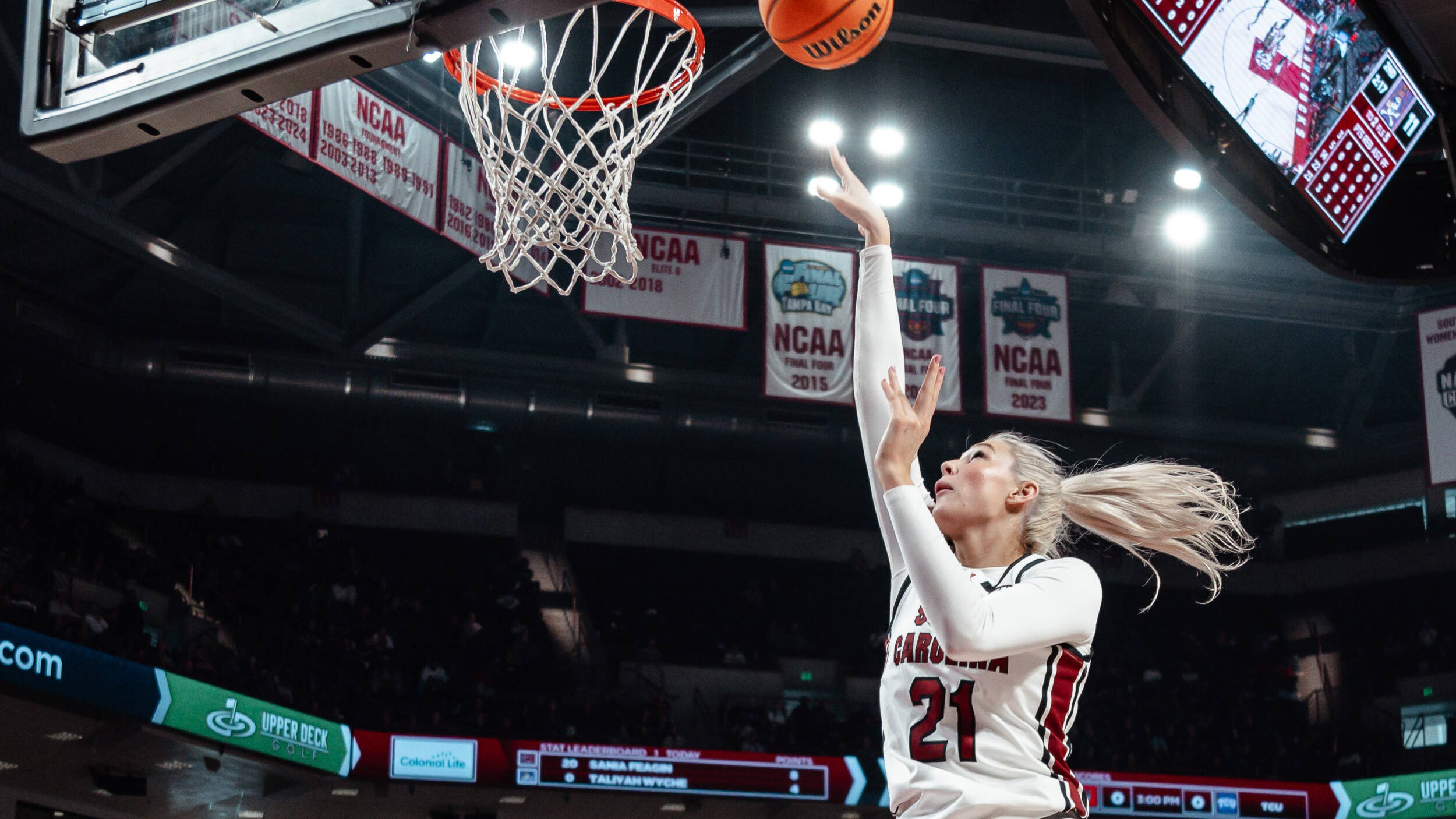 Women's Hoops In Fort Myers for Top-15 Battle