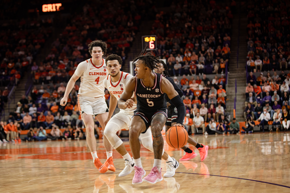 Gamecocks Fall at No. 24/20 Clemson, 72-67