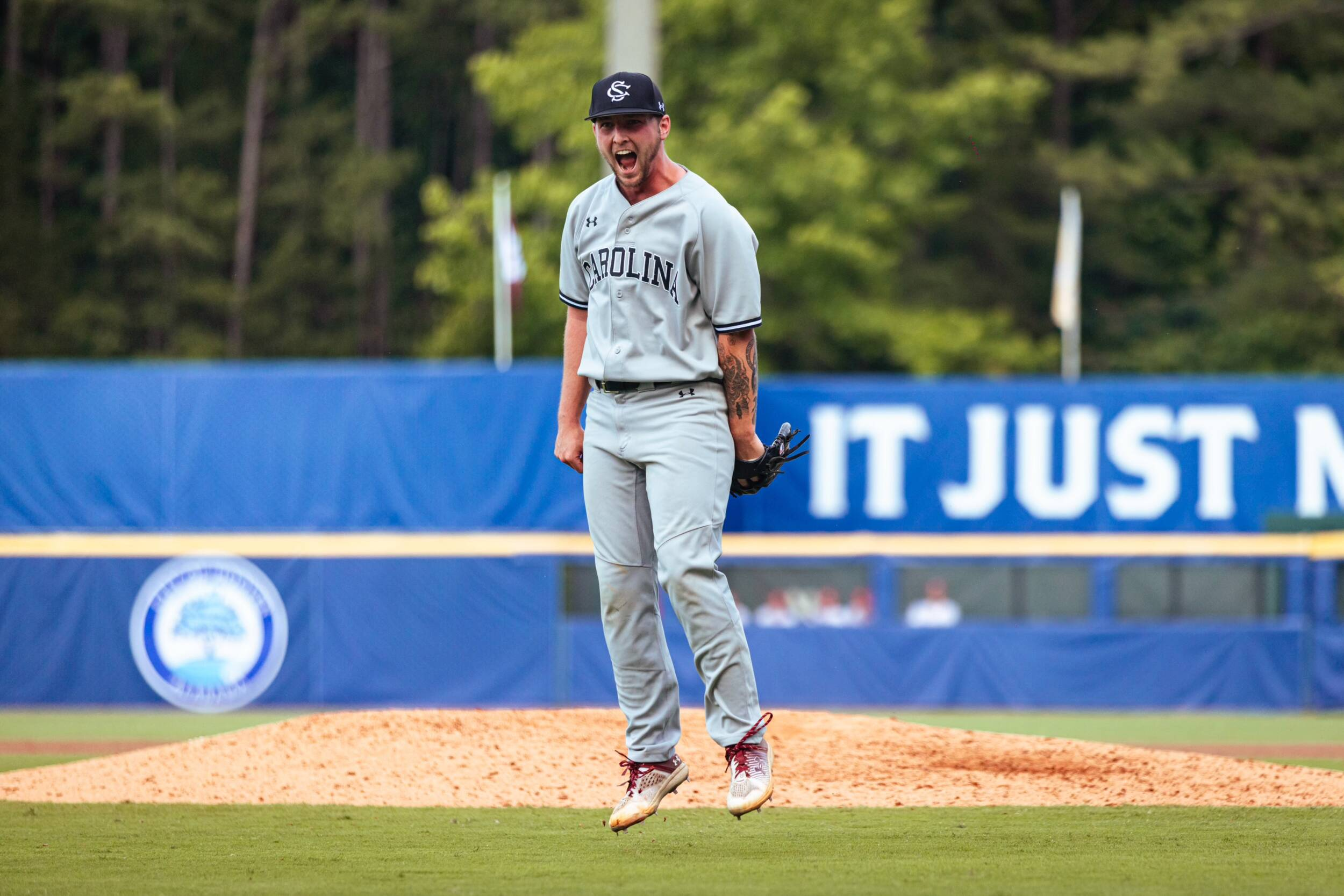 Baseball Uses Power Surge, Bullpen to Defeat Alabama in SEC Tournament Opener