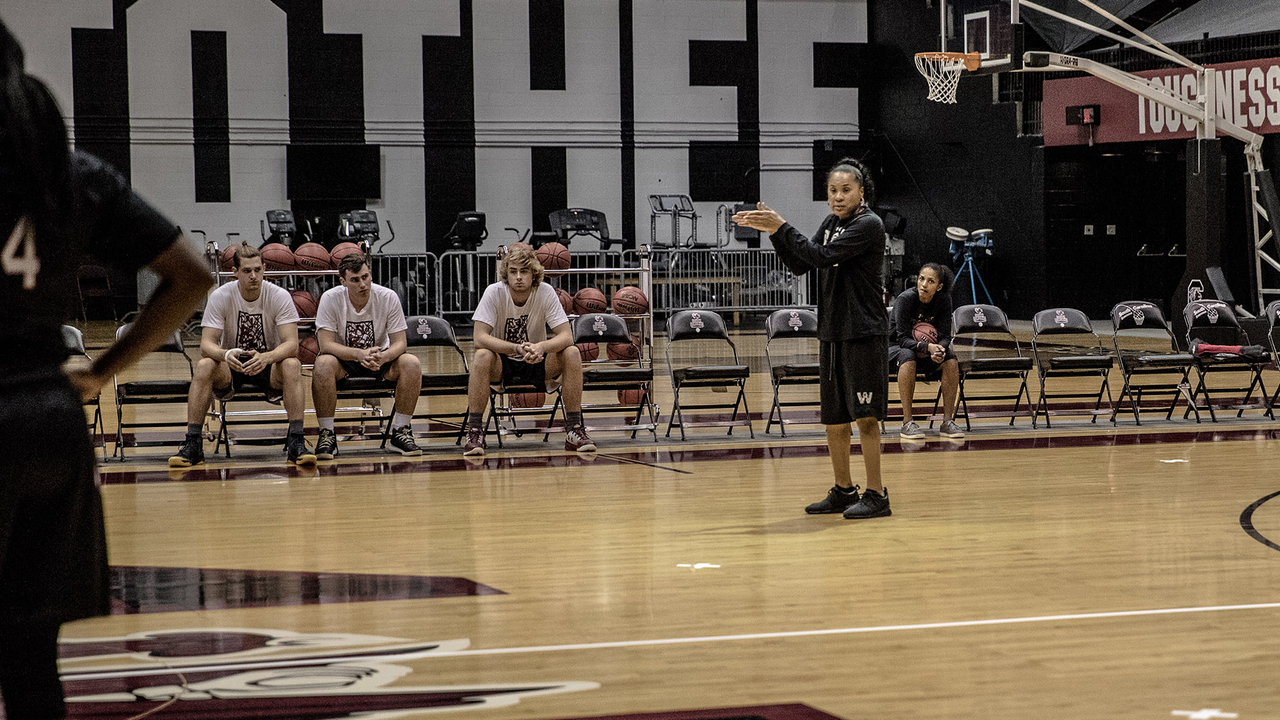 Dawn Staley - 10/4/18