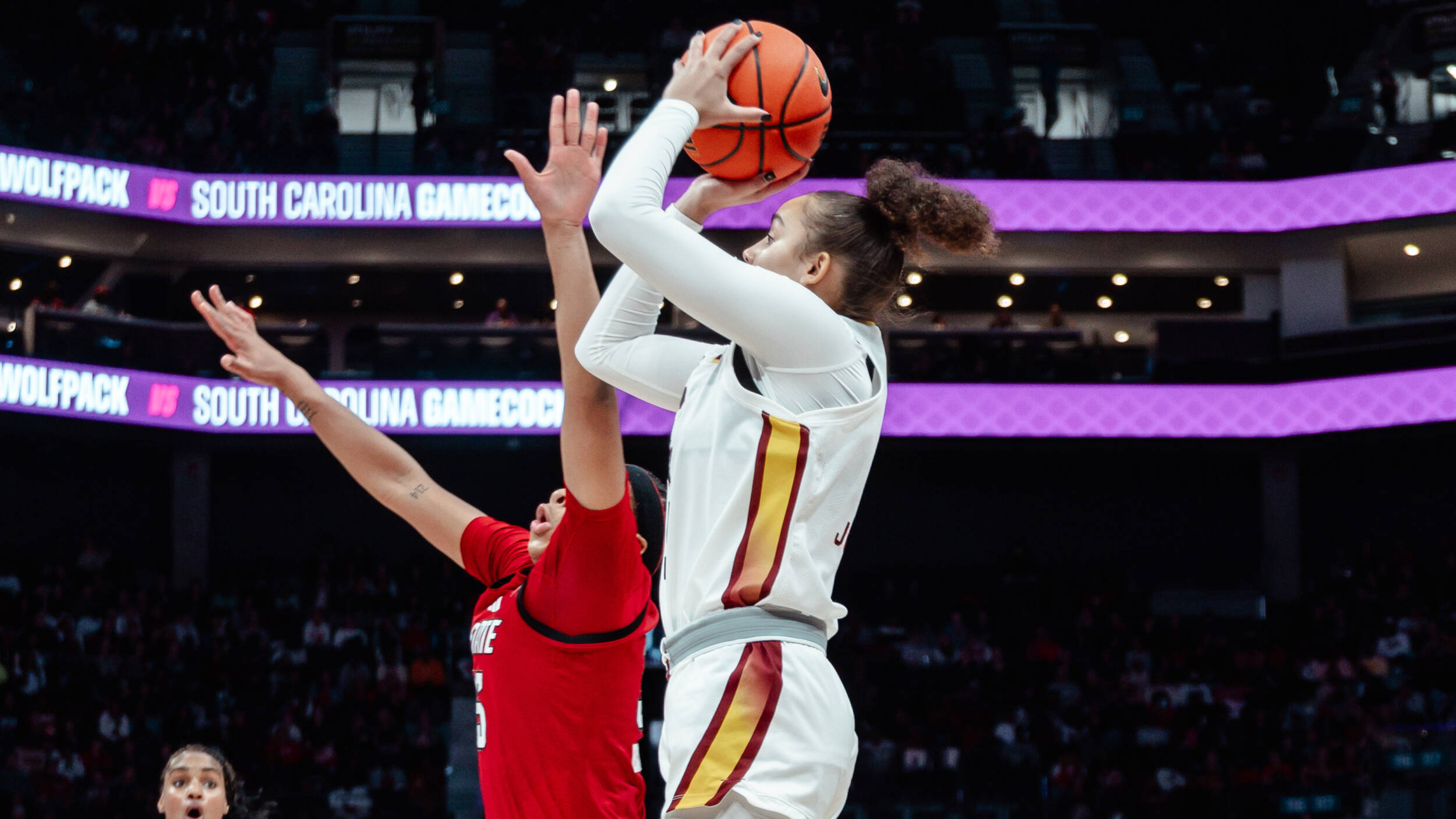 Gamecocks Sign for Three Trips to Ally Tipoff