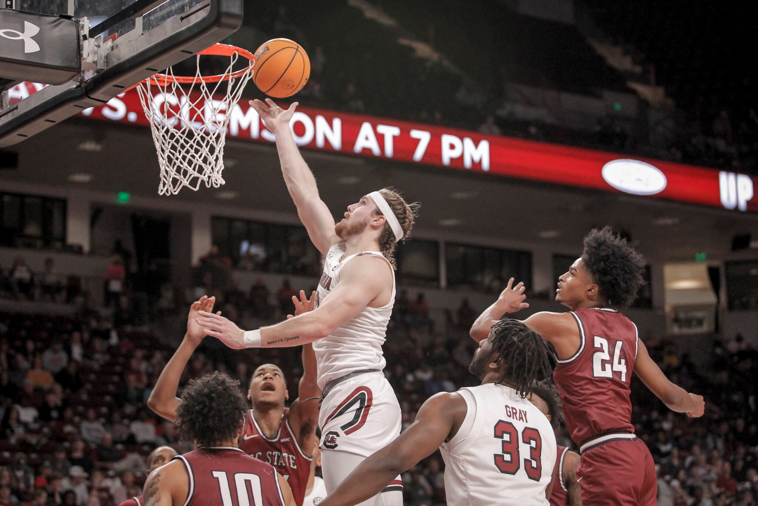 Gamecocks Welcome Tigers to CLA Friday Night