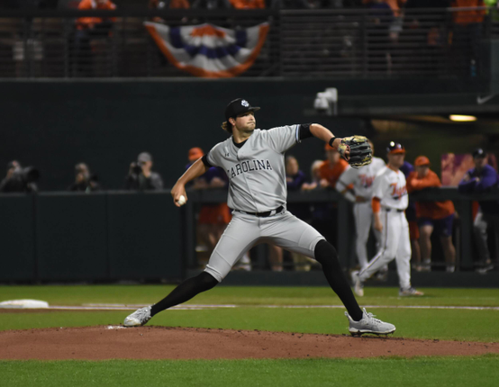 Baseball Drops Friday Night Contest at Clemson