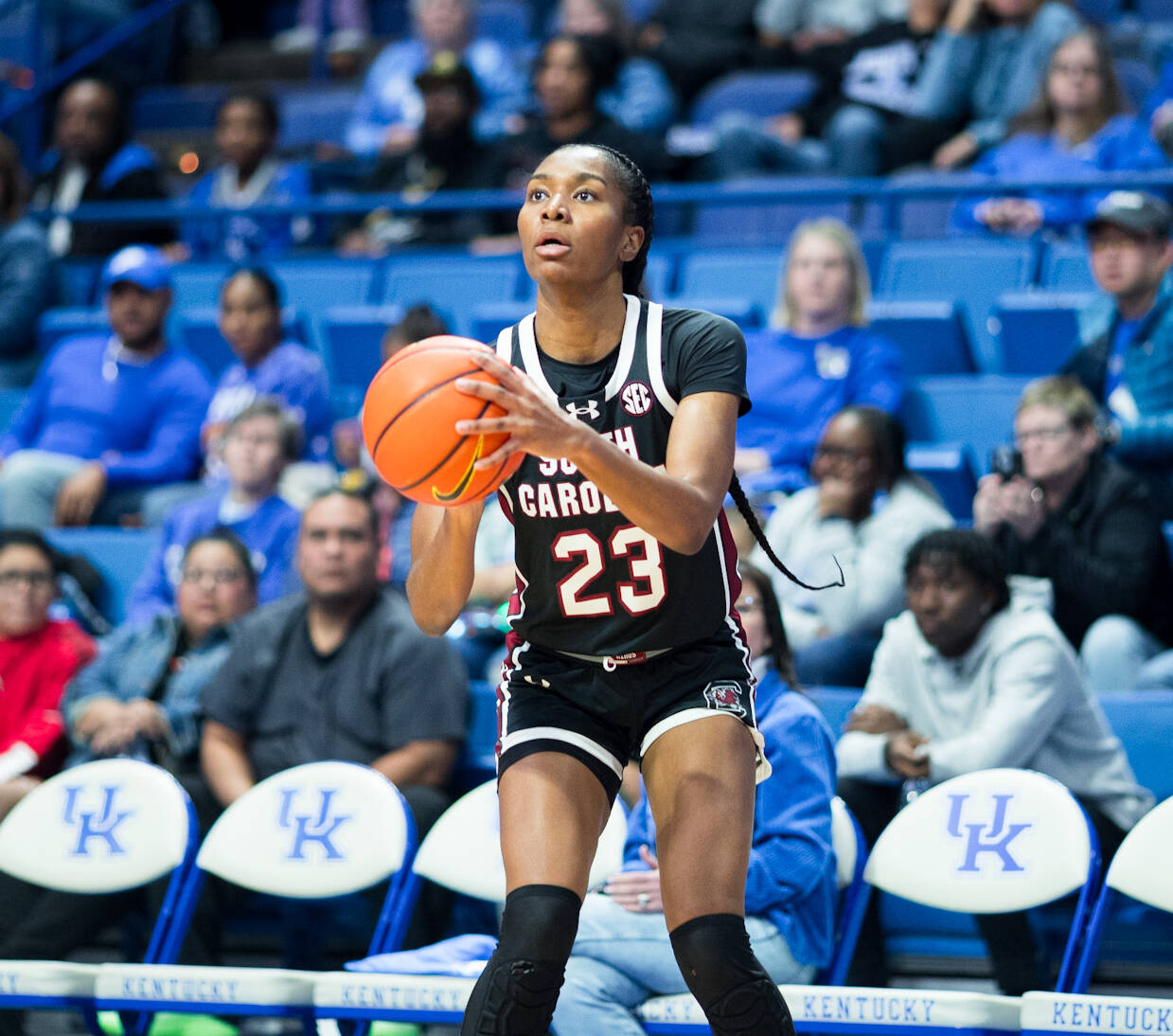 No. 1 South Carolina has 6 in double figures to rout Kentucky 103-55