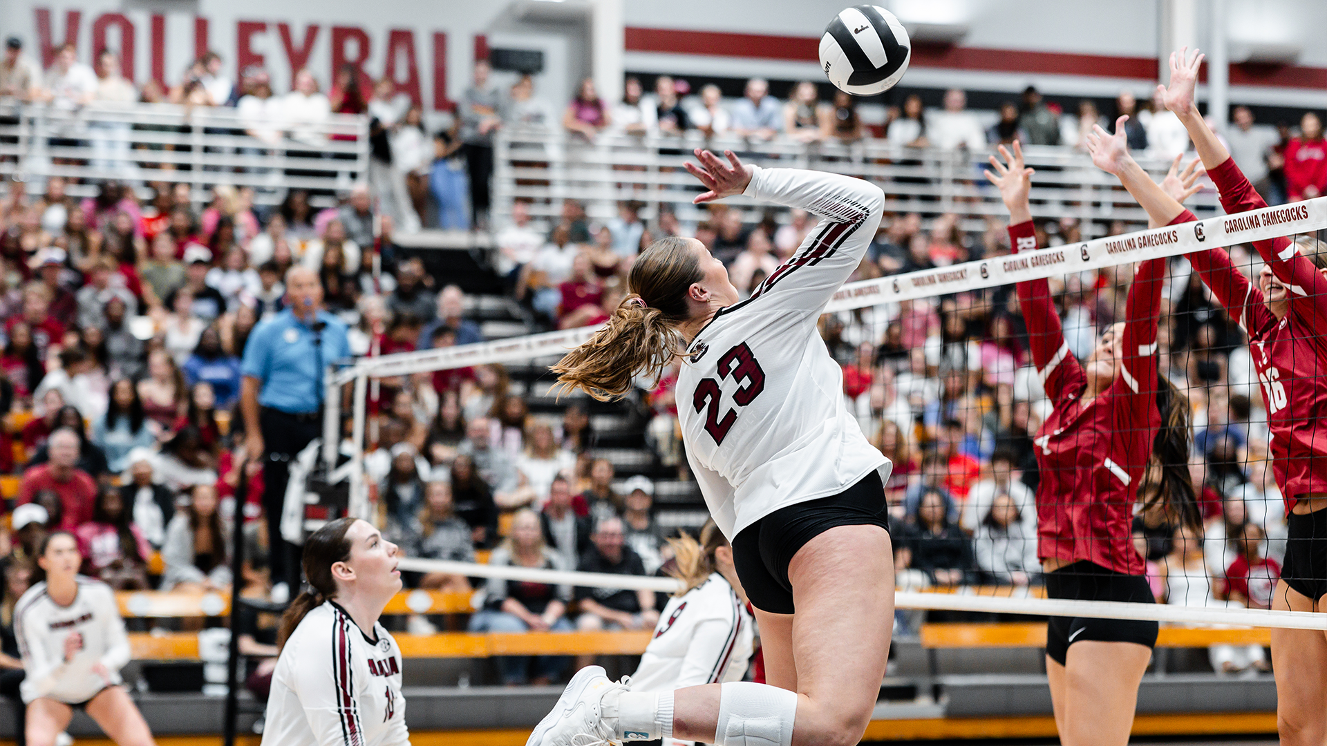 Gamecocks Head West for Weekend Matchups