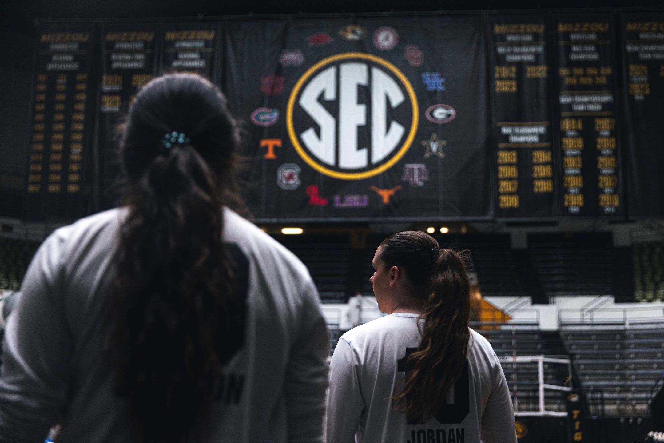 Volleyball Preps for Midweek Match at LSU