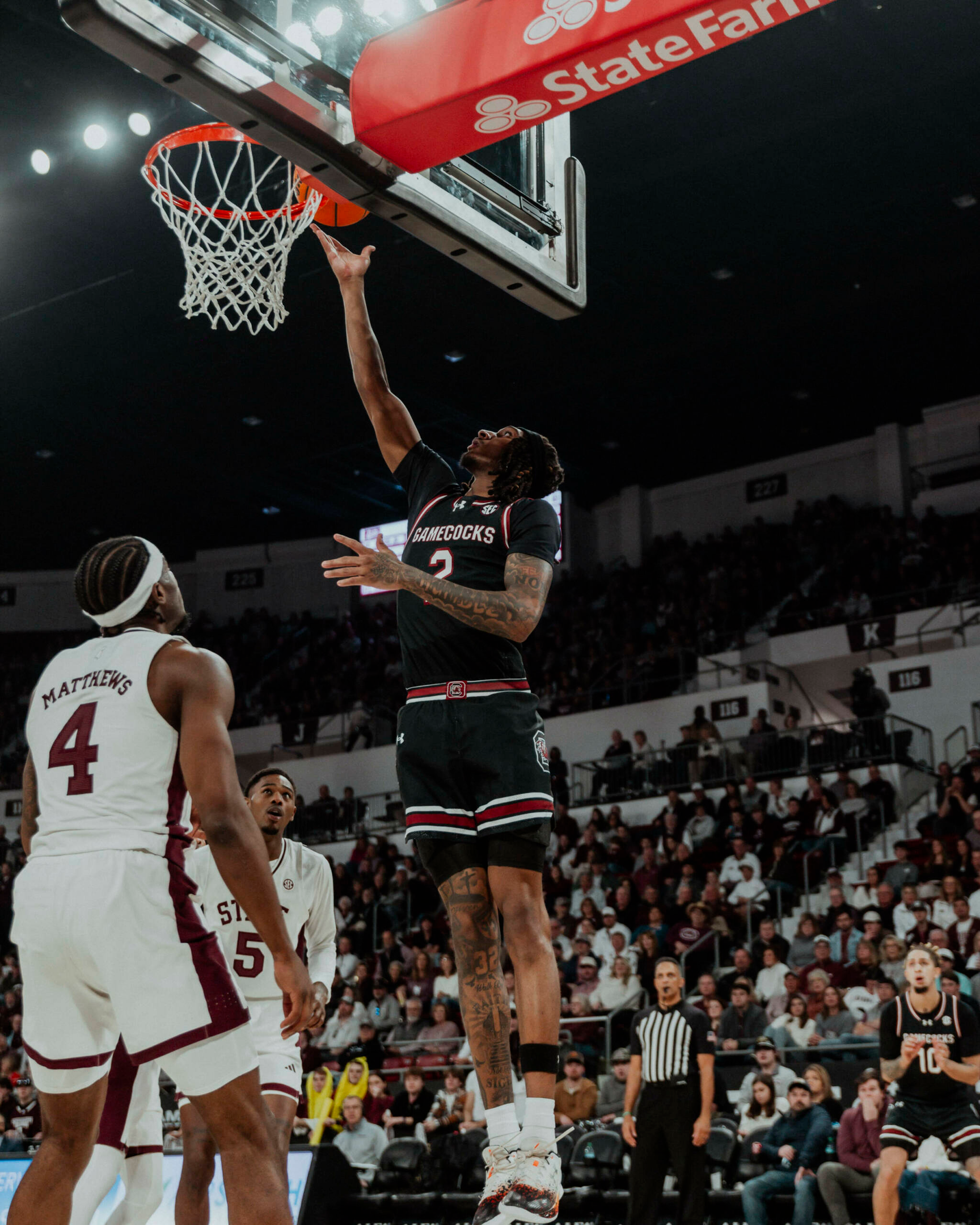 Gamecocks Fall in SEC Opener at No. 17/16 Mississippi State