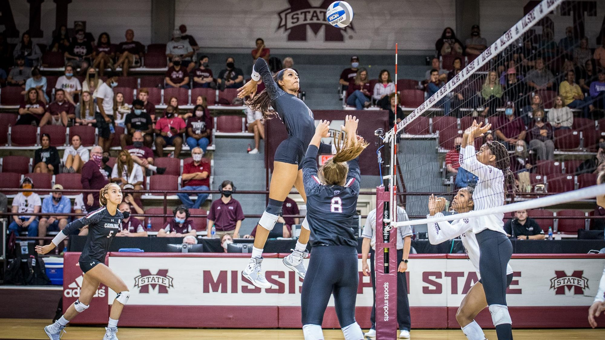 Gamecocks Lose at Mississippi State, 3-1