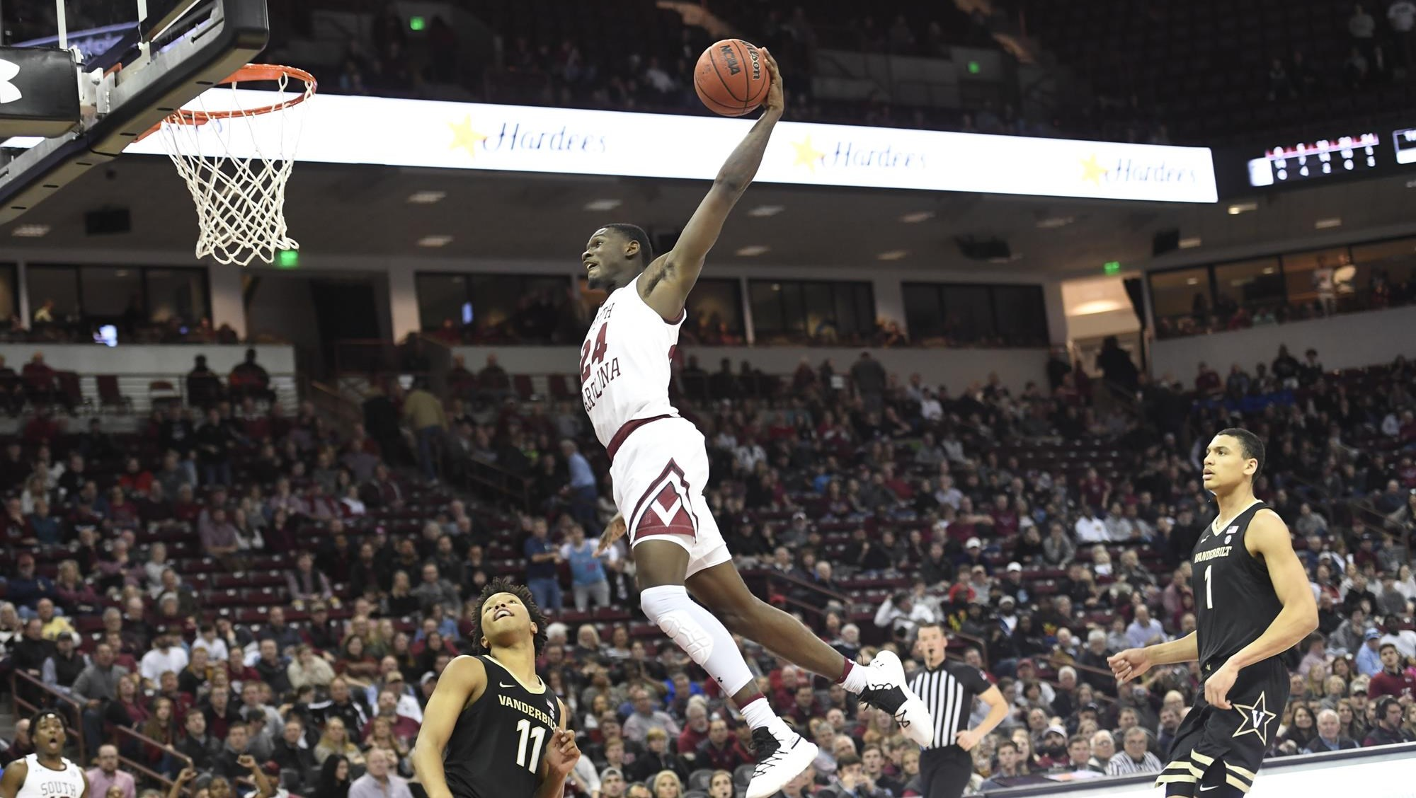 Gamecocks Host Texas A&M On Legends Weekend