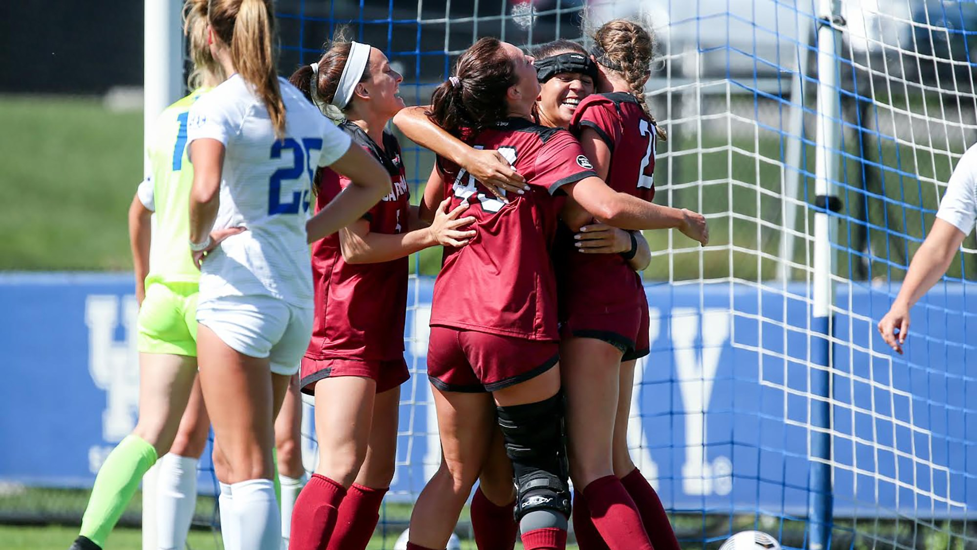 Gamecocks Remain Undefeated in SEC Play with 2-1 Victory Over Kentucky