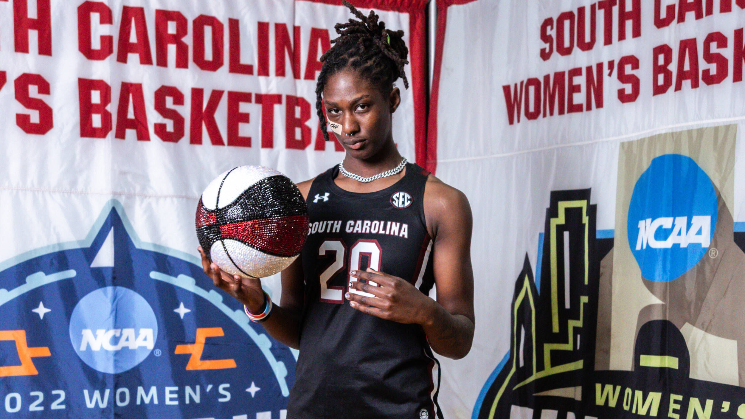Staley Adds Oliviyah Edwards to Gamecock Roster