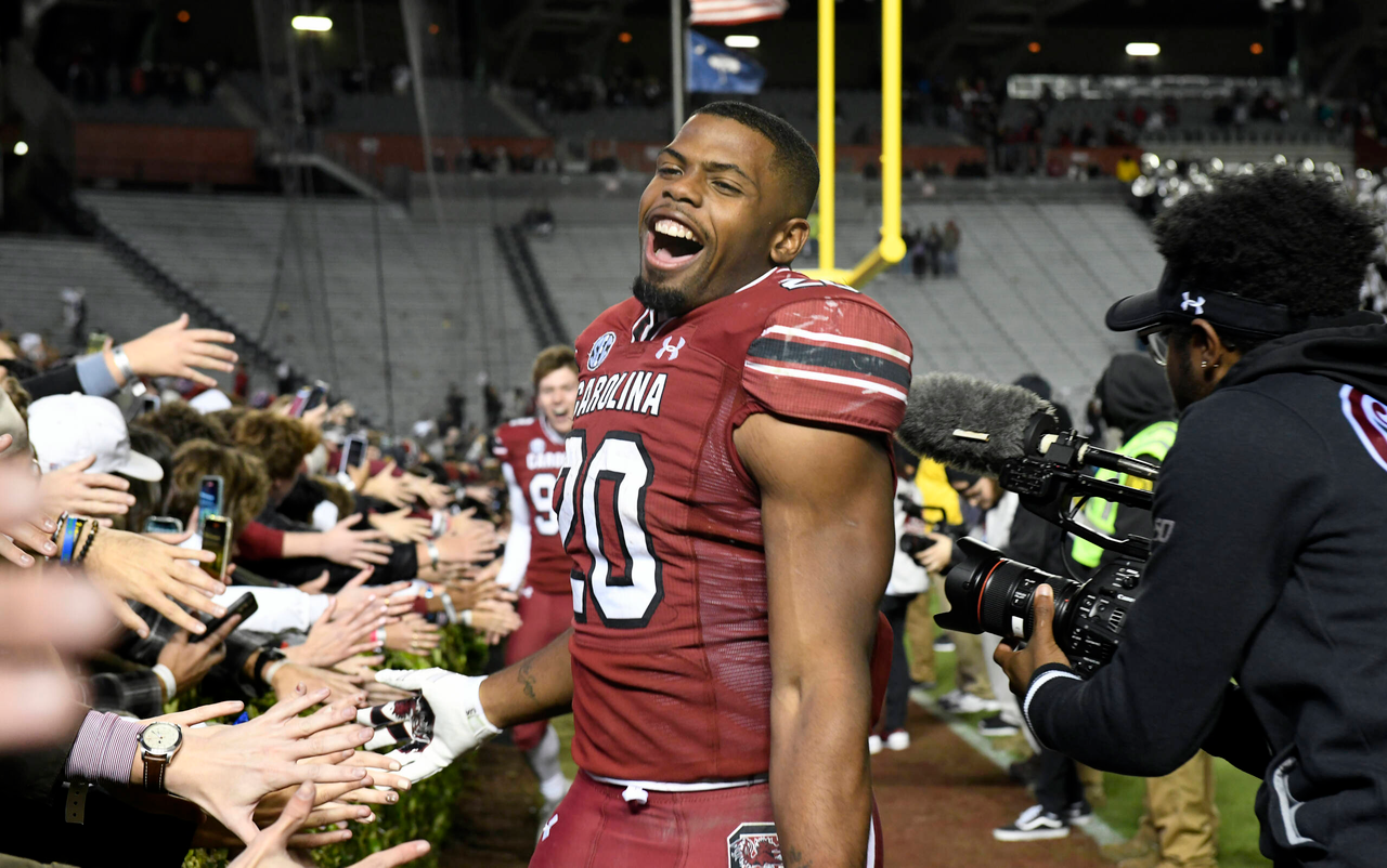 Football vs. Florida (Nov. 6, 2021)