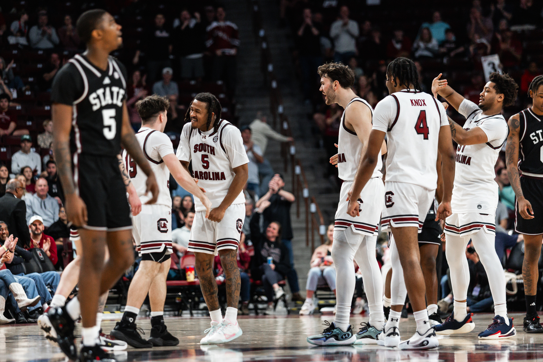 Sharavjamts/Johnson Lead Gamecocks by Bulldogs, 97-89
