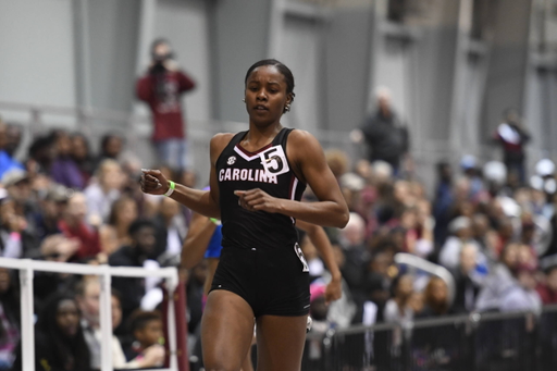 Aliyah Abrams wins the 200m at the Gamecock Inaugural | Jan. 19, 2019 | Photo by Allen Sharpe